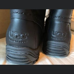 UGG Black winter rain boots with fur lining